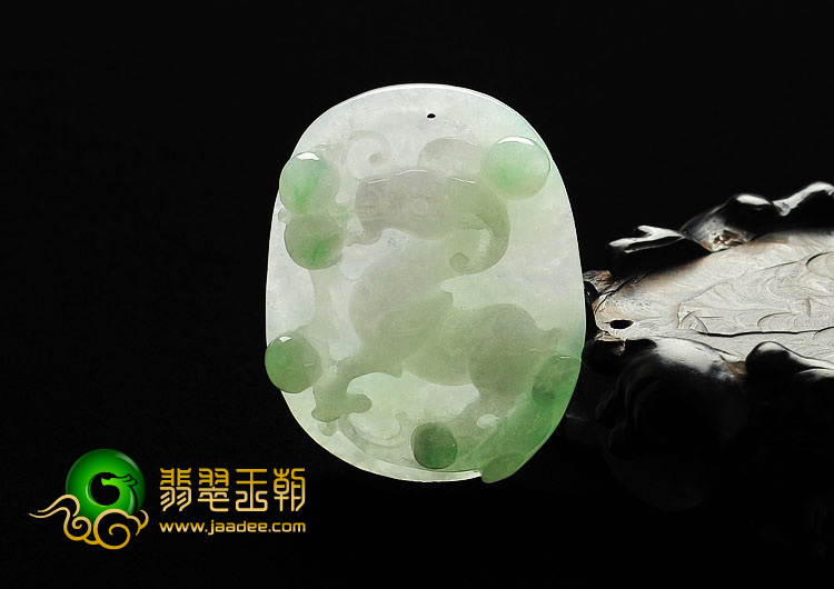 糯冰种白底青缅甸翡翠A货羊挂件