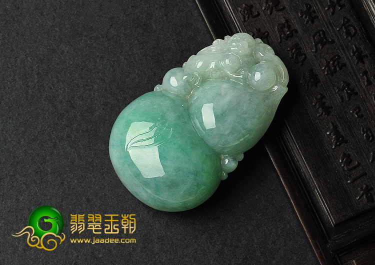 糯冰种晴水缅甸翡翠A货福禄寿挂件