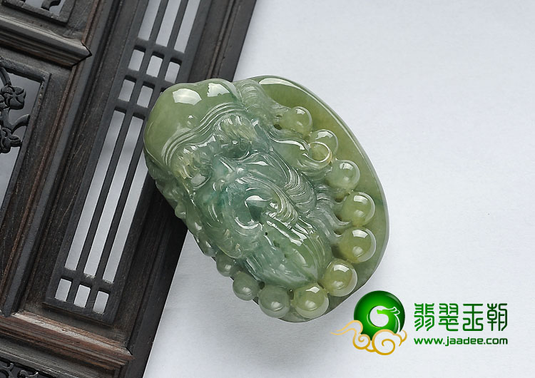 糯冰种黄翡晴水缅甸翡翠A货罗汉头挂件