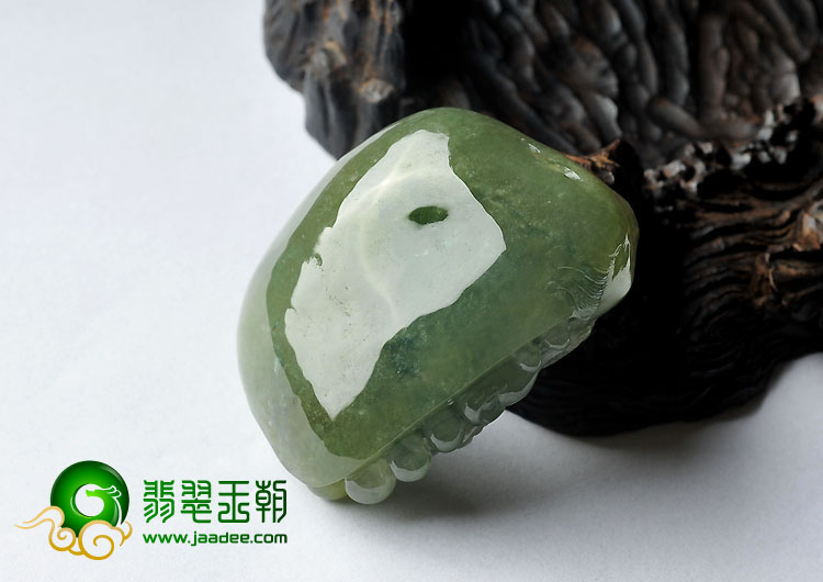 糯冰种黄翡晴水缅甸翡翠A货罗汉头挂件