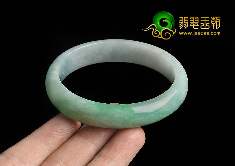 糯冰种翠色缅甸翡翠A货手镯（58mm）