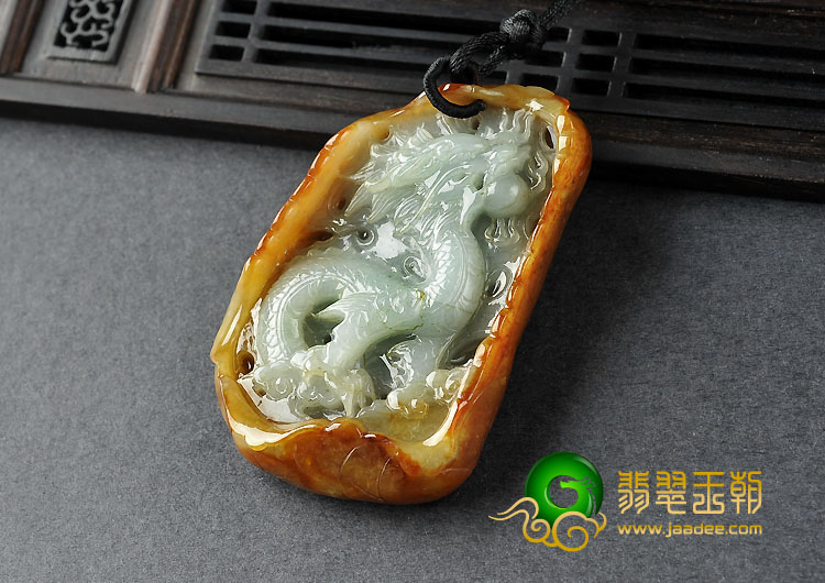 糯冰种褐红翡缅甸翡翠A货龙戏珠挂件