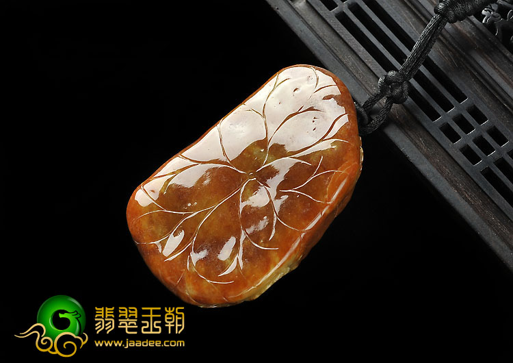 糯冰种褐红翡缅甸翡翠A货龙戏珠挂件
