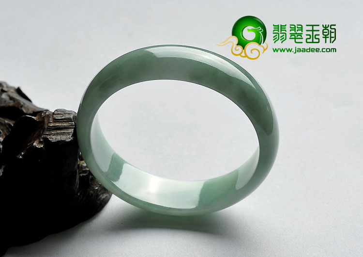 糯冰种飘花缅甸翡翠A货贵妃镯（53.3mm-48.7mm）