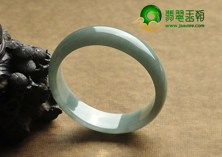 糯冰种飘花缅甸翡翠A货贵妃镯（53.3mm-48.7mm）