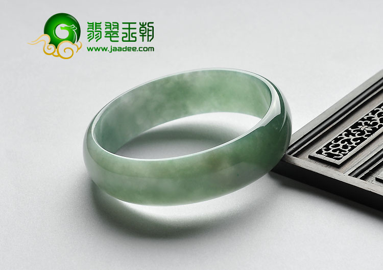糯冰种飘花缅甸翡翠A货贵妃镯（54mm-48.7mm）