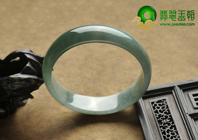 糯冰种飘花缅甸翡翠A货贵妃镯（54mm-48.7mm）