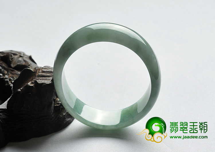 糯冰种飘花缅甸翡翠A货贵妃镯（52.7-48.3mm）