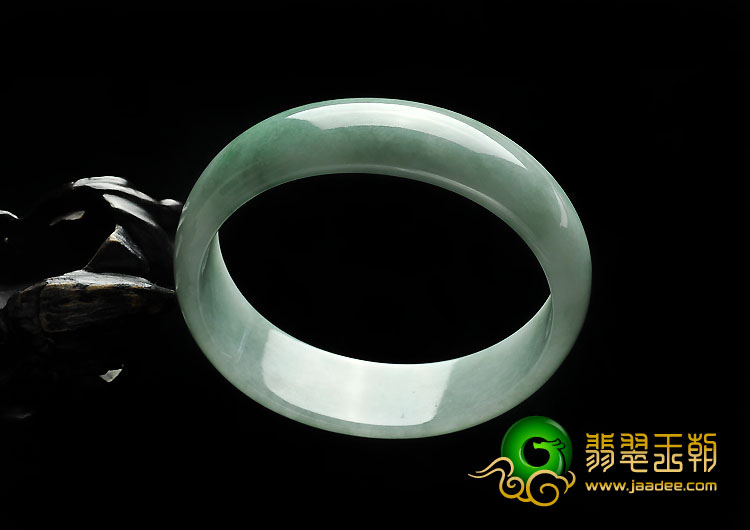 糯冰种飘花缅甸翡翠A货贵妃镯（53.6-48.7mm）