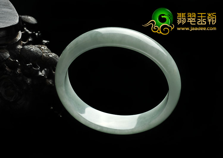 糯冰种晴水缅甸翡翠A货贵妃镯（55.6-50.1mm）