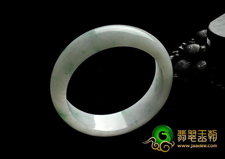 糯冰种飘翠缅甸翡翠A货手镯（57.8mm）