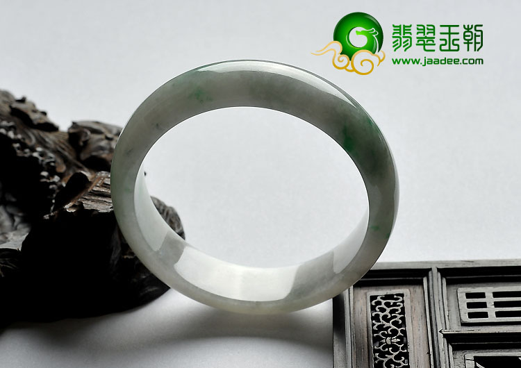糯冰种飘翠缅甸翡翠A货手镯（60.2mm）