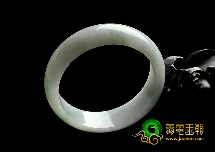 糯冰种飘翠缅甸翡翠A货手镯（60.3mm）