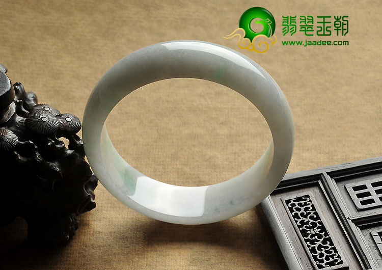 糯冰种飘翠缅甸翡翠A货手镯（60.3mm）