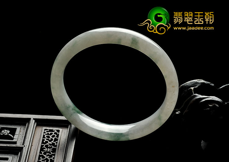 糯冰种飘花缅甸翡翠A货手镯（59mm）