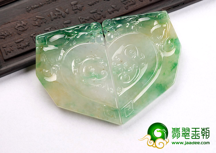 冰种黄加绿缅甸翡翠A货龙凤牌挂件（一对）