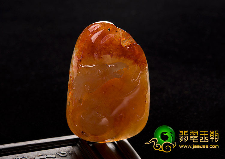 糯冰种红黄翡缅甸翡翠A货鹰头挂件