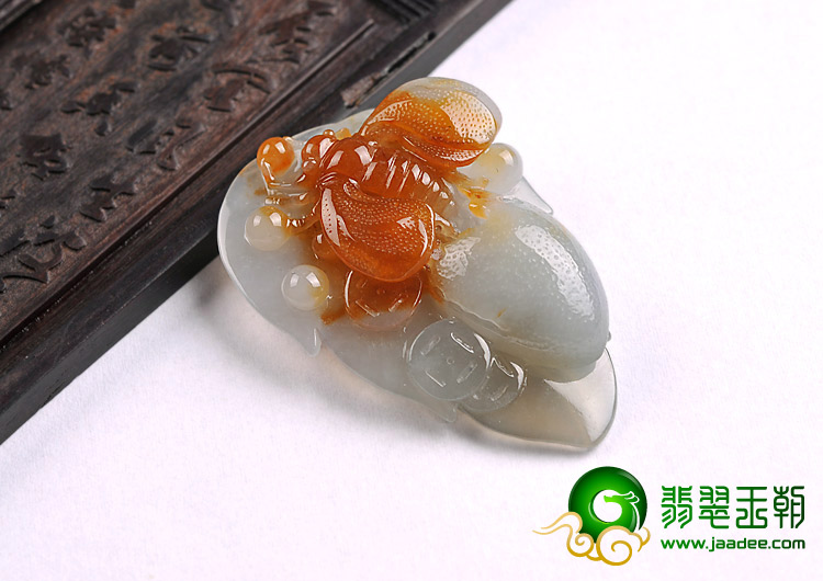 冰种红黄翡缅甸翡翠A货破茧成蝶挂件
