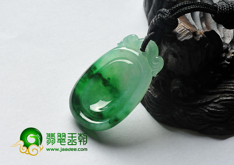糯冰种浓绿缅甸翡翠A货福在眼前挂件