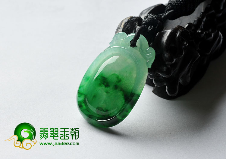 糯冰种浓绿缅甸翡翠A货福在眼前挂件