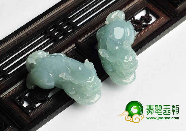冰种晴水缅甸翡翠A货貔貅挂件（一对）