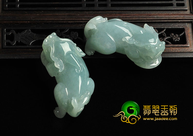 冰种晴水缅甸翡翠A货貔貅挂件（一对）