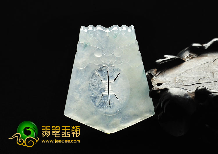 冰种略飘花缅甸翡翠A货寿牌挂件