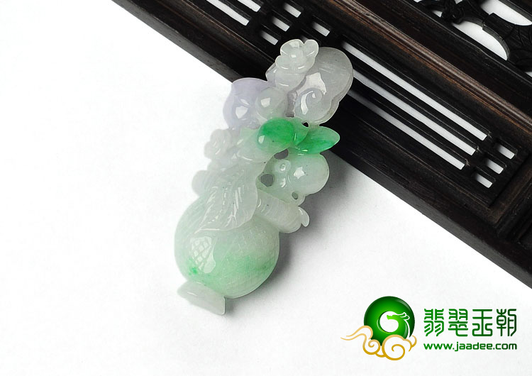 糯冰种淡春带彩缅甸翡翠A货花篮挂件