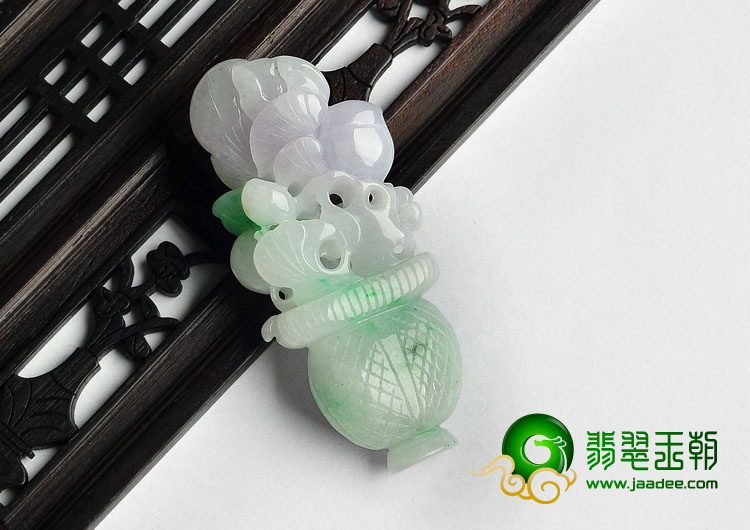 糯冰种淡春带彩缅甸翡翠A货花篮挂件