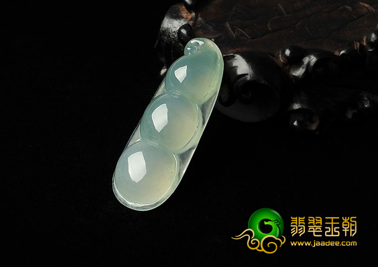 冰种晴水缅甸翡翠A货四季豆挂件