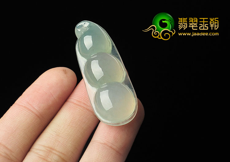 冰种晴水缅甸翡翠A货四季豆挂件