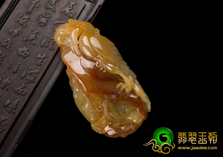 (超值推荐)糯冰种红黄翡缅甸翡翠A货一路连科挂件