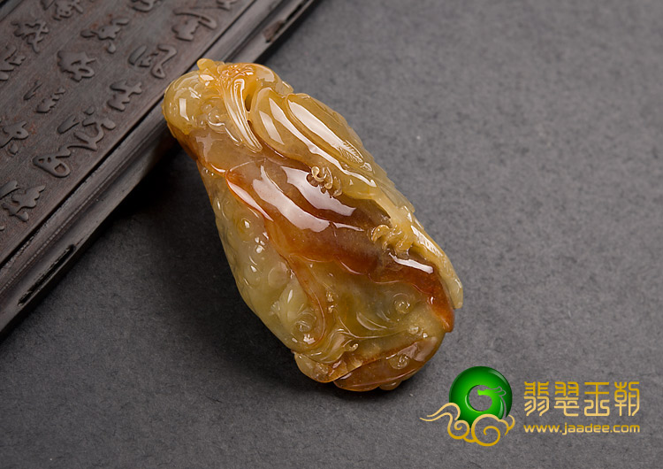 (超值推荐)糯冰种红黄翡缅甸翡翠A货一路连科挂件