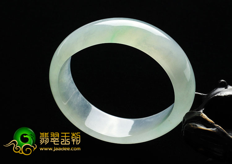 冰种晴水缅甸翡翠A货贵妃镯（56-47.4mm）