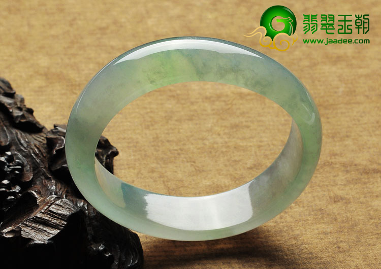 冰种晴水缅甸翡翠A货贵妃镯（56-47.4mm）