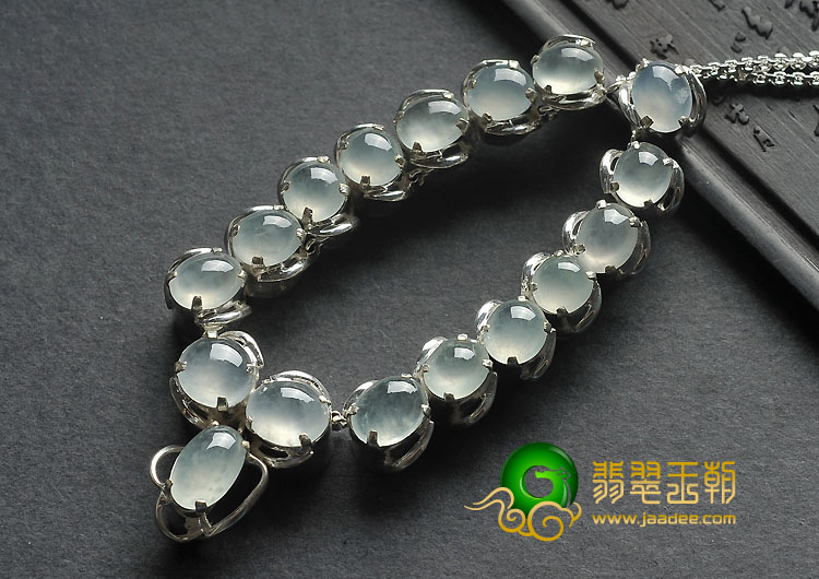 冰玻种淡晴水缅甸翡翠A货项链面
