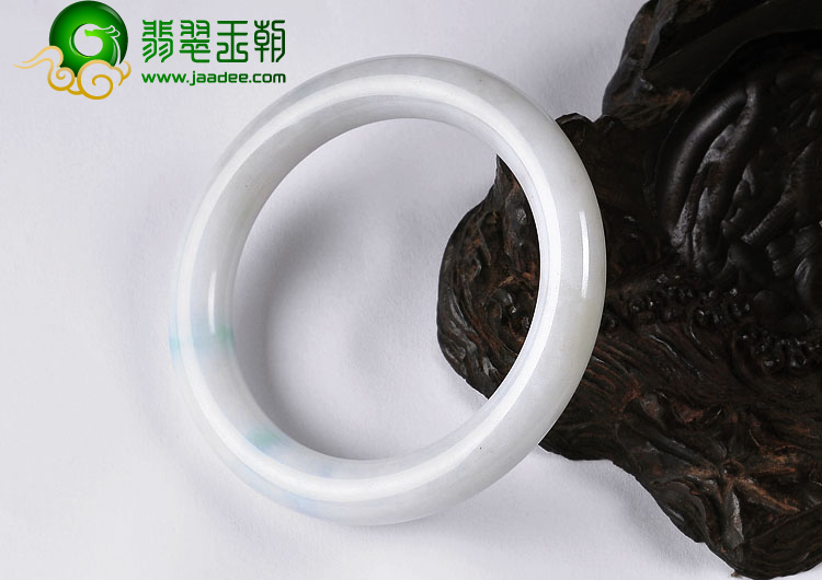 细糯种略飘翠缅甸翡翠A货圆条手镯（57mm）