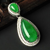 冰种阳绿缅甸翡翠A货镶白金胸坠（真钻）