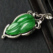 糯冰种阳绿缅甸翡翠A货镶金金枝玉叶胸坠（真钻）