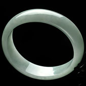 糯冰种晴水缅甸翡翠A货贵妃镯（55.6-50.1mm）