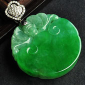 糯冰种翠色缅甸翡翠A货镶金扣如意牌挂件
