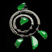 冰种正阳绿缅甸翡翠A货镶白金日月同辉胸坠（真钻）