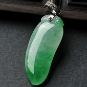 冰种阳绿缅甸翡翠A货福瓜挂件