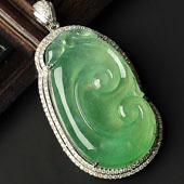 冰玻种绿晴水缅甸翡翠A货镶白金如意胸坠（真钻）