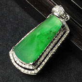 冰种阳绿缅甸翡翠A货胸坠（真钻）