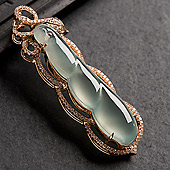 冰玻种晴水缅甸翡翠A货镶玫瑰金四季豆胸坠（真钻）（单价）