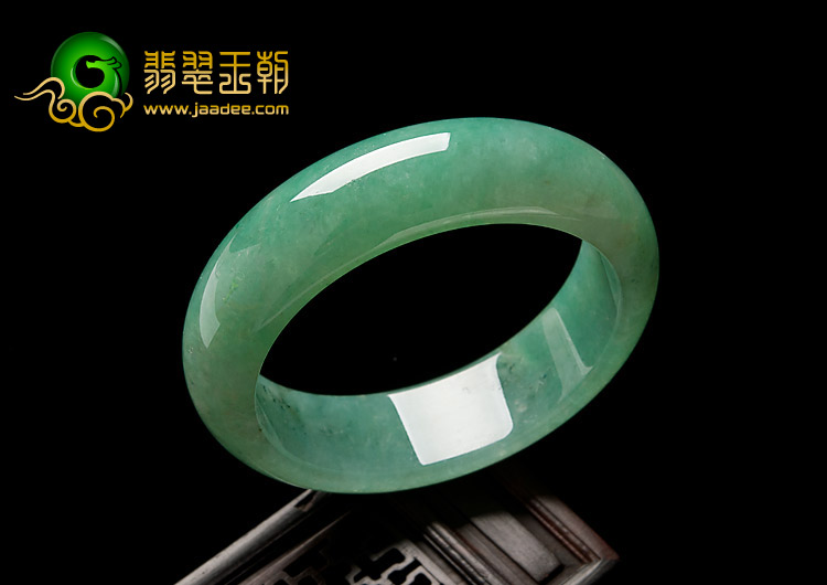 糯冰种翠色缅甸翡翠A货手镯（56.4mm）