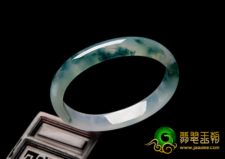 冰种飘花缅甸翡翠A货贵妃镯（55.3-48.9mm）