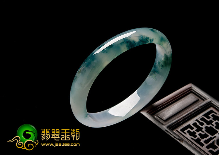 冰种飘花缅甸翡翠A货贵妃镯（55.3-48.9mm）