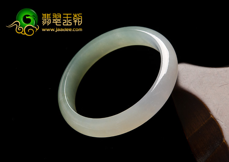 冰种淡晴水缅甸翡翠A货手镯（52.2mm）